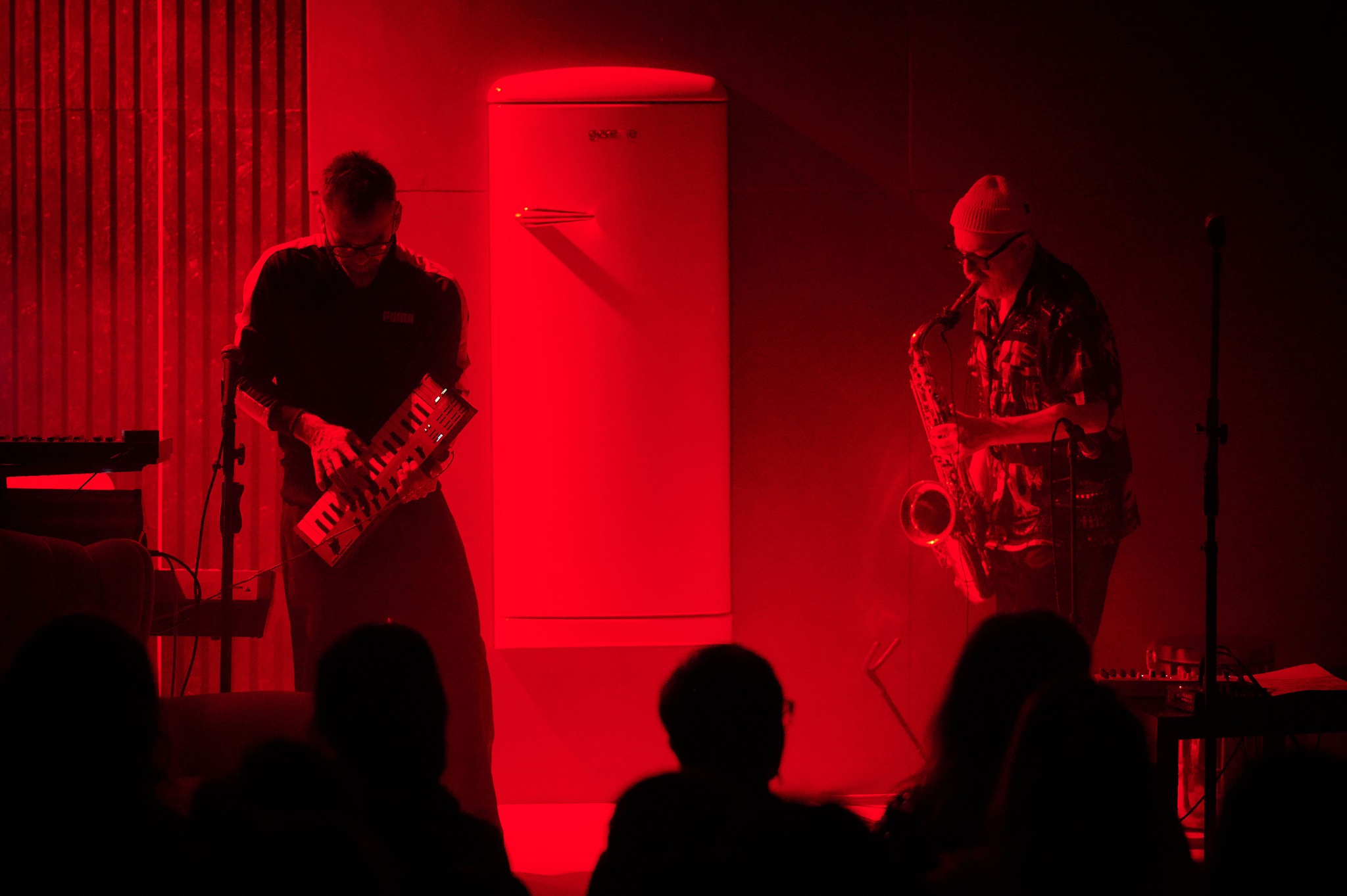 Zdjęcie muzyków podczas spektaklu